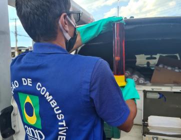 Procon municipal e parceiros realizam fiscalização nos postos de combustíveis em Cáceres